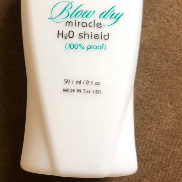 NWOT It’s a 10 Haircare IT'S A 10 MIRACLE BLOW DRY H20 SHIELD 2 oz - Picture 7 of 8